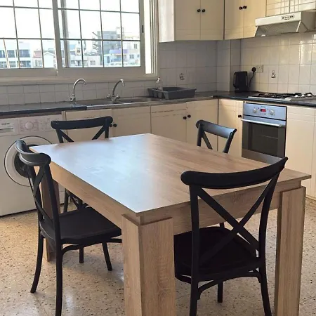 Quarto em Acomodações Particulares Ancient View With Smart Tv & Netflix Larnaca